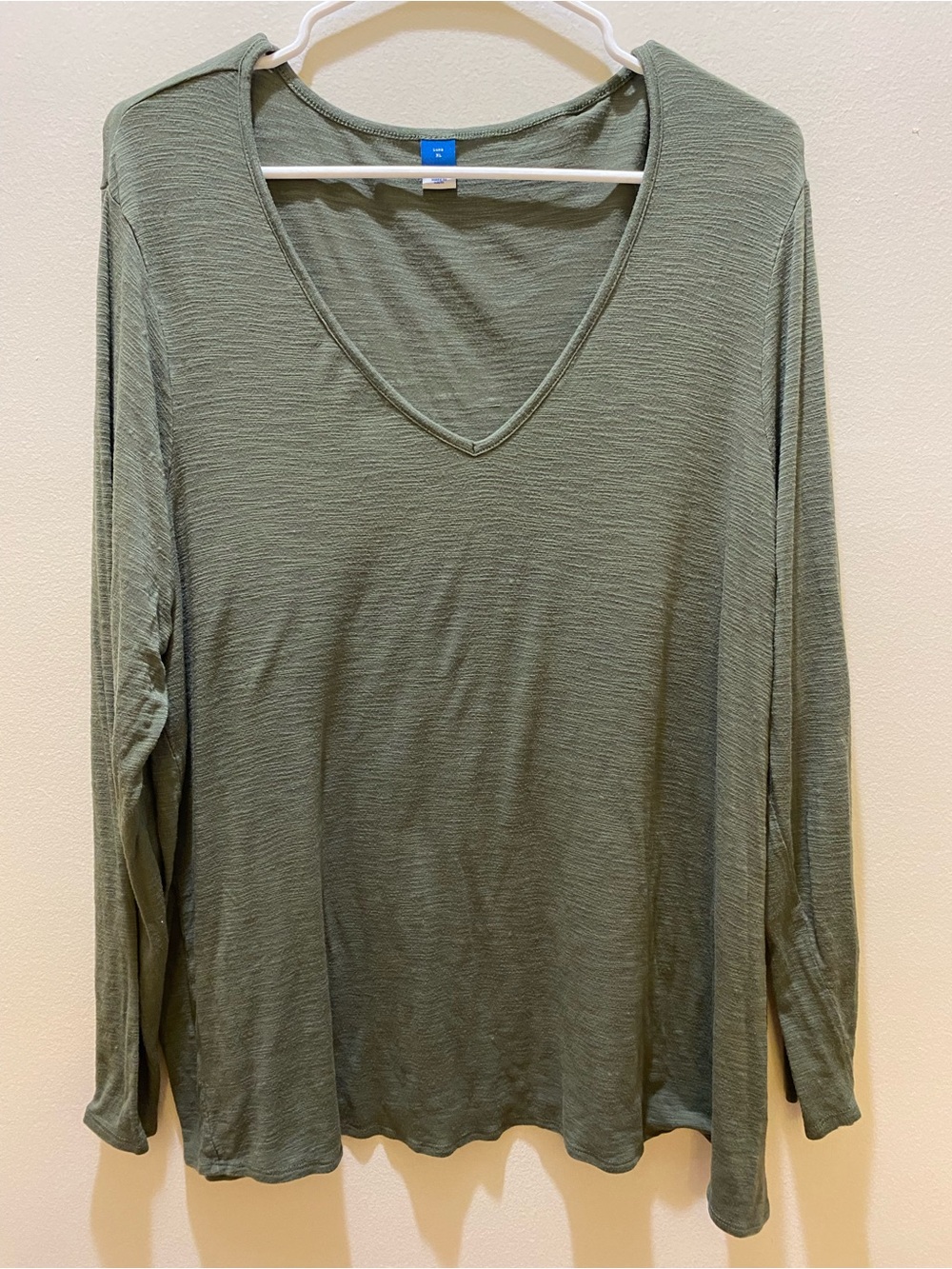 ‼️2 for $8‼️ Olive Green V-Neck Long Sleeve Top